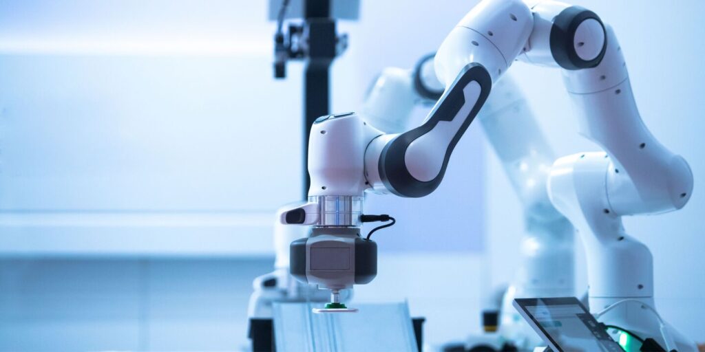 Healthcare robotic arm